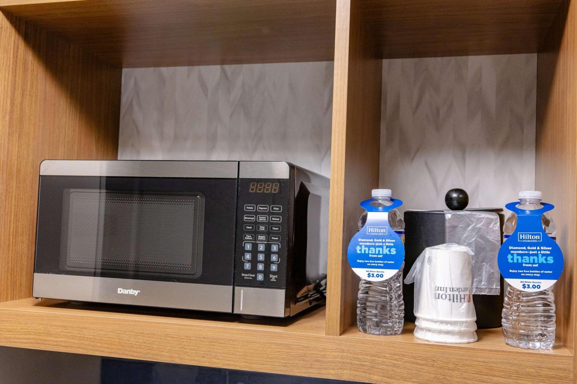 Hilton Garden Inn Lakewood Zewnętrze zdjęcie